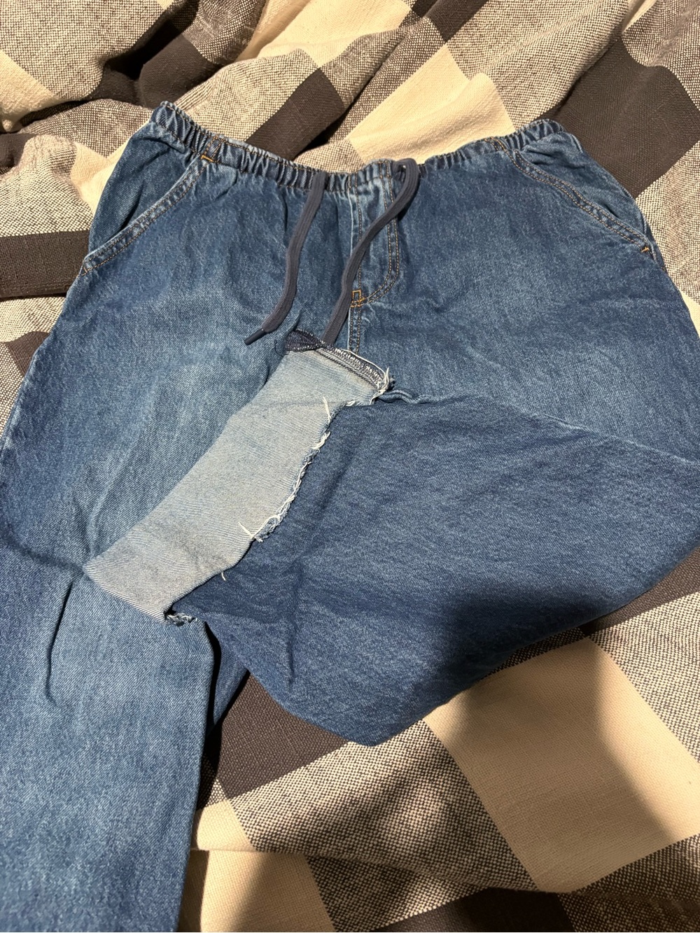 Gap low rise pull up jean